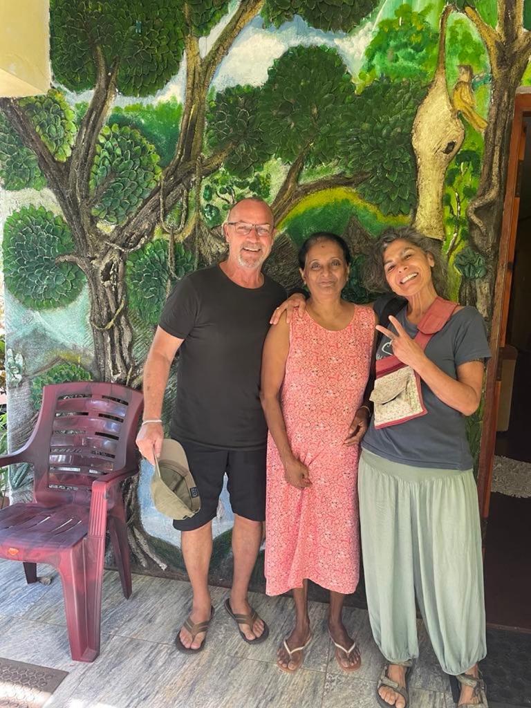 אנוראדפורה Olivia Homestay מראה חיצוני תמונה