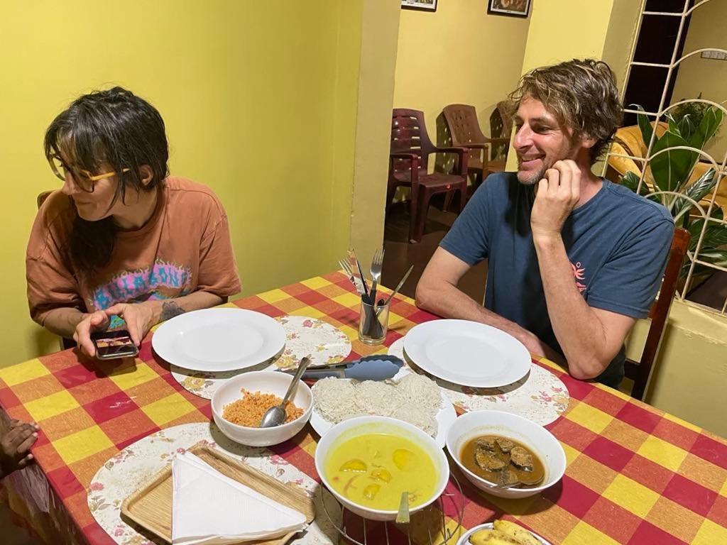 אנוראדפורה Olivia Homestay מראה חיצוני תמונה