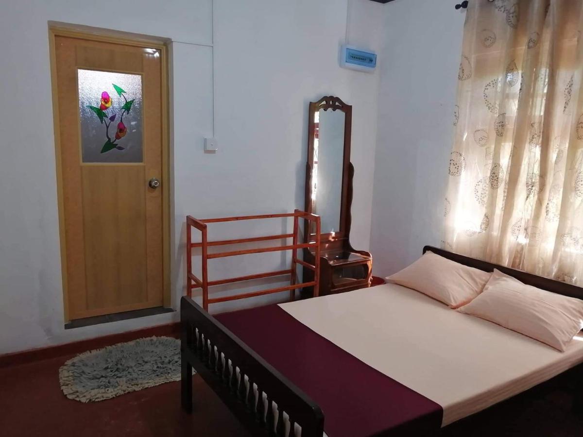 אנוראדפורה Olivia Homestay מראה חיצוני תמונה